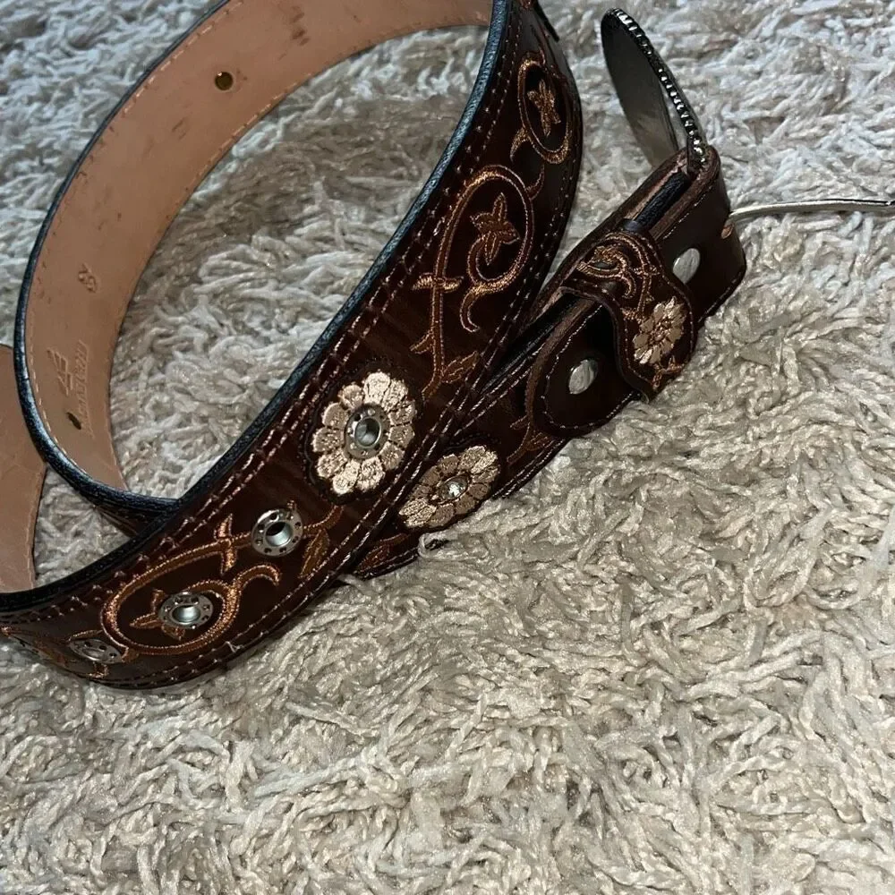 Hecho en Mexico Embossed Men’s Leather Belt, 32